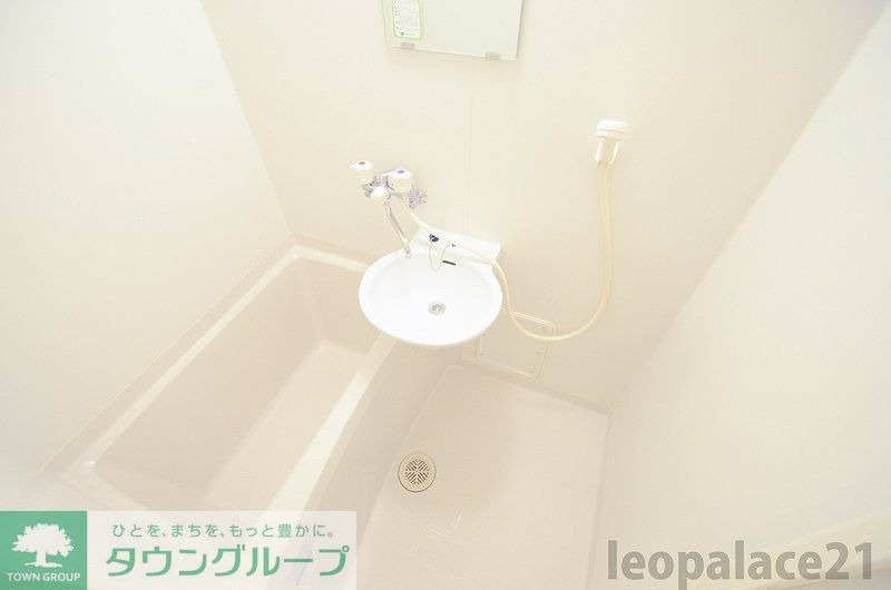 バス・シャワールーム　同タイプの物件写真となります