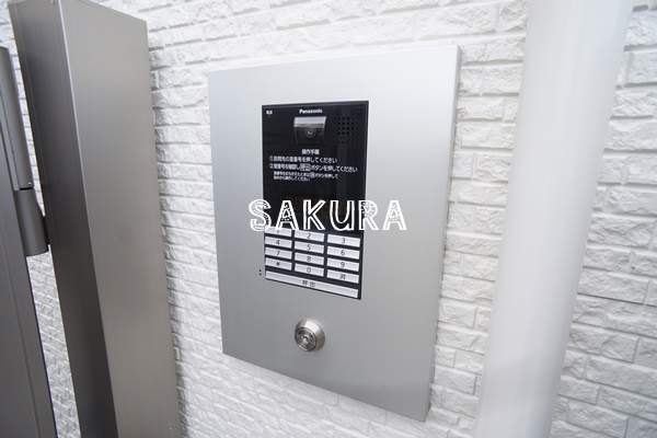 セキュリティ　不審者、勧誘員をシャットアウトできるオートロックです♪