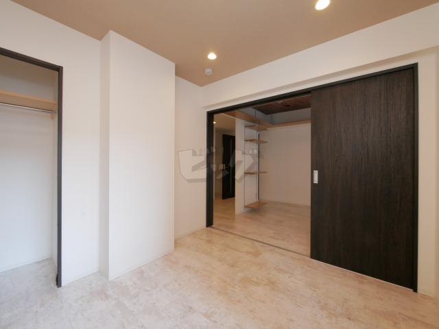 その他部屋・スペース　素敵なダウンライトのお部屋です。