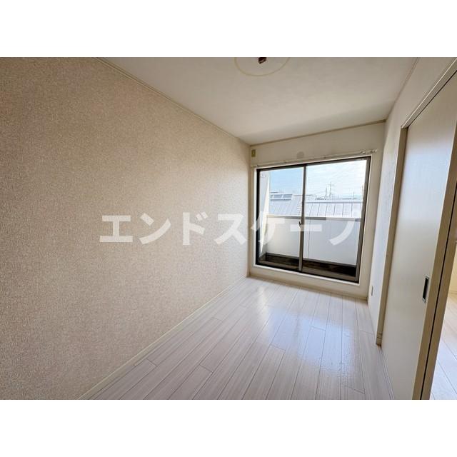 ＪＲ高崎線 新町駅 バス乗車時間：19分 最寄りバス停で下車 徒歩4分 2階建 築18年の内装写真