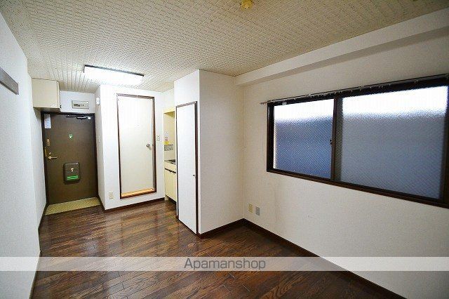 広島電鉄宇品線 元宇品口駅 徒歩3分 5階建 築38年の居間写真