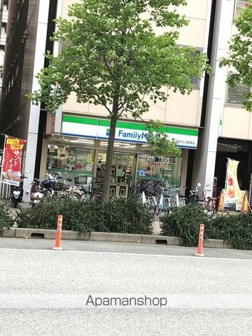 コンビニ　ファミリーマート（コンビニ）まで492m