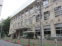 小学校　中央区立阪本小学校（小学校）まで250m