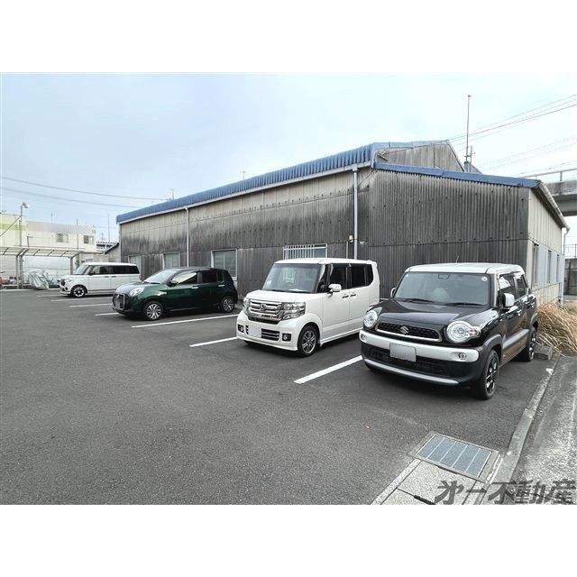 駐車場　駐車場