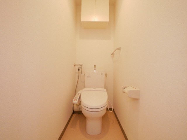 トイレ　清潔感のあるウォシュレット付きのトイレです♪