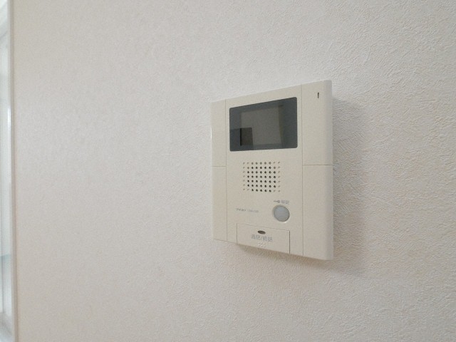 セキュリティ　TVモニターホンとオートロックがあり安心感があります♪