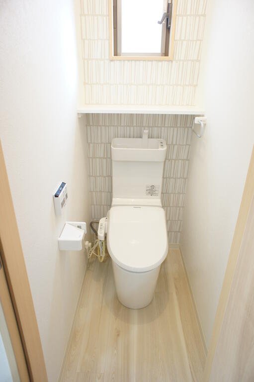 京福電鉄北野線 北野白梅町駅 徒歩12分 2階建 築11年のトイレ写真
