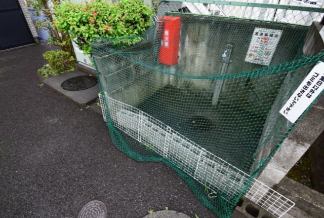小田急線 鶴川駅 徒歩8分 8階建 築28年の外観写真
