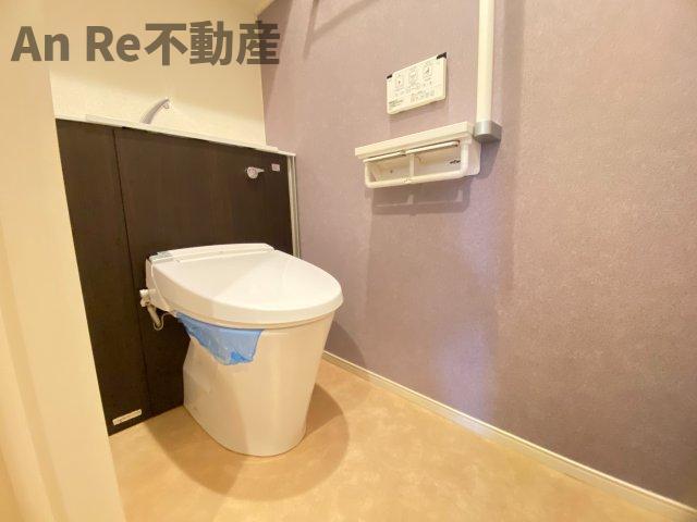埼玉高速鉄道 戸塚安行駅 徒歩20分 3階建 築8年のトイレ写真