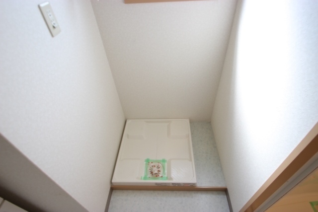 その他　写真は違う号室です。
