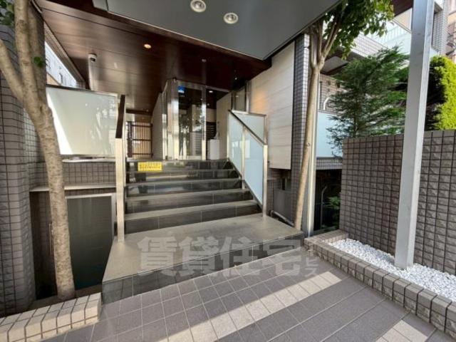 西武多摩川線 新小金井駅 徒歩5分 3階建 築21年の外観写真