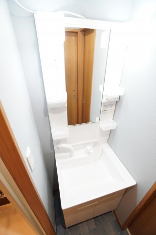 洗面設備　※同物件・同タイプの写真です。