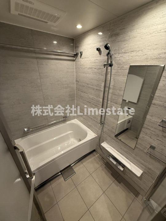 バス・シャワールーム　別部屋参考写真
