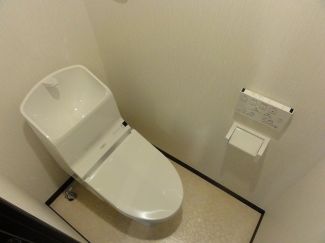 トイレ　参考写真掲載。