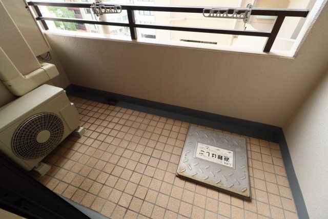 バルコニー　※同タイプの別のお部屋です。