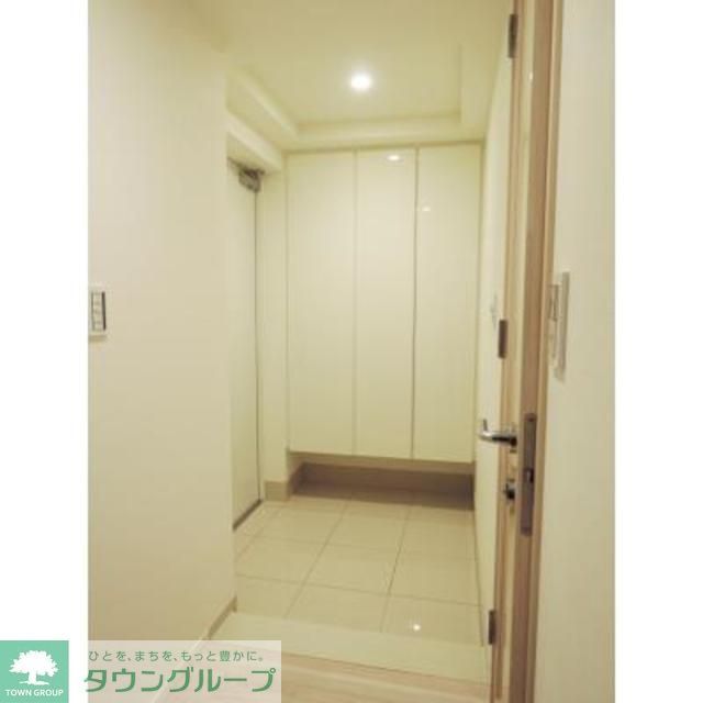 玄関　※写真は同タイプ住戸です。