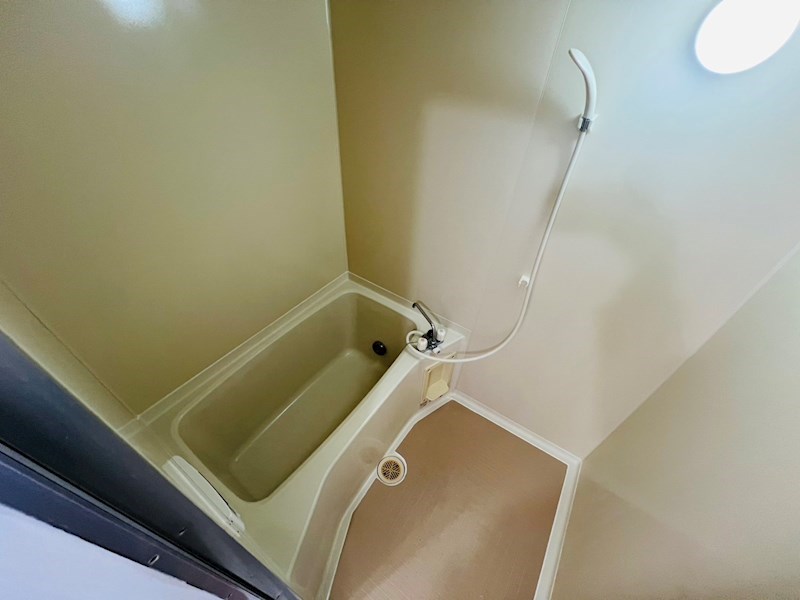バス・シャワールーム　同一物件別部屋写真