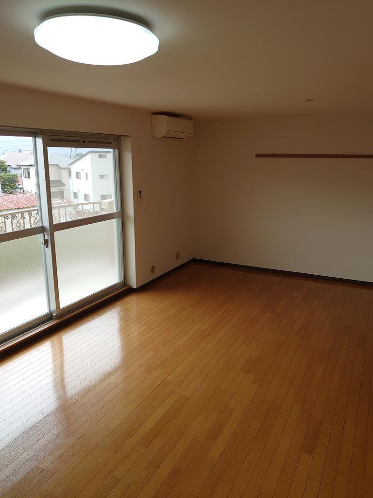 居室・リビング　大きなＬＤＫにはエアコン付き