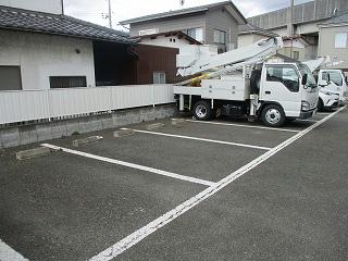 【レオパレスはいらいん鴻巣の駐車場】