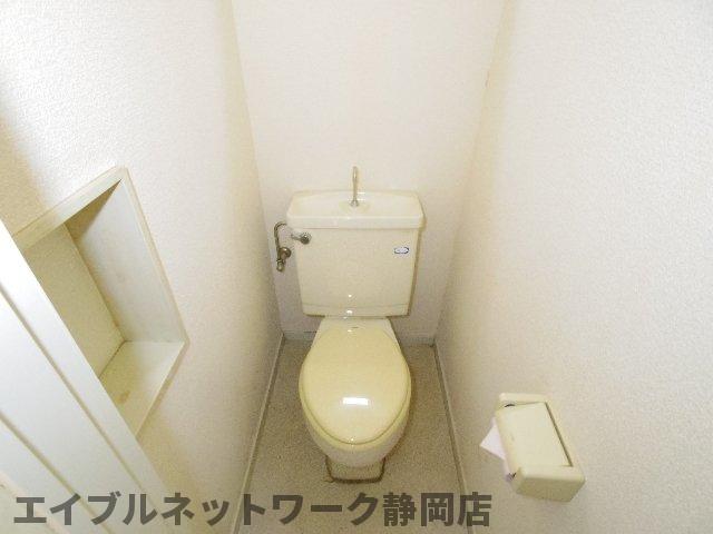【静岡市葵区沓谷のアパートのトイレ】