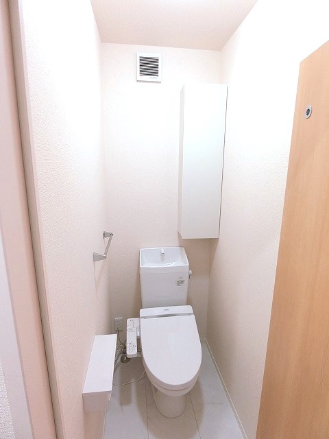 【メゾンマニフィーク3のトイレ】