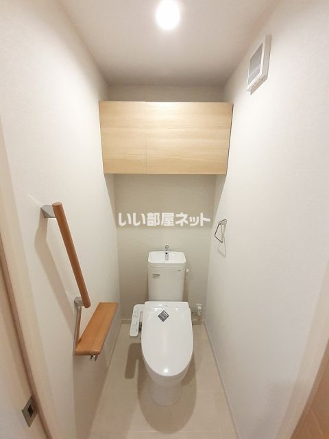 【上越市春日野のアパートのトイレ】