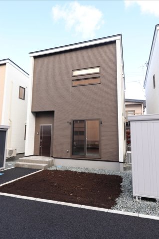 盛岡市厨川4丁目新築の建物外観