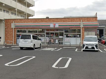 【出雲市中野町のアパートのコンビニ】