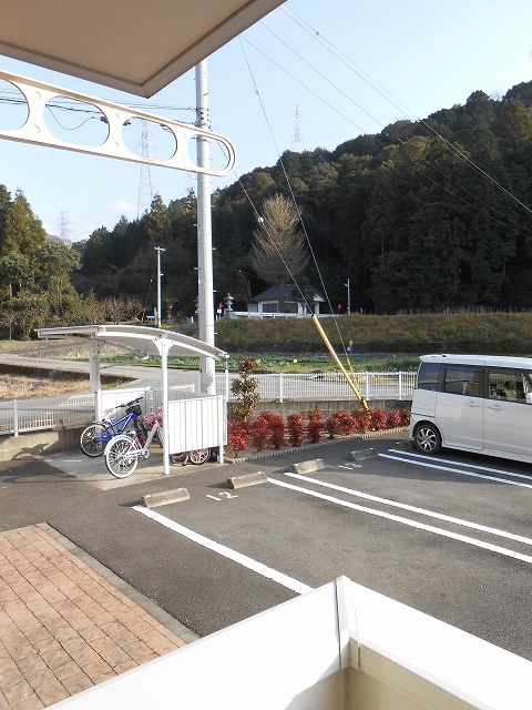 【[家電付き] ユニゾンレジデンスBの駐車場】