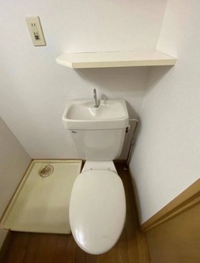 トイレ　※別号室の写真です。現況を優先します。