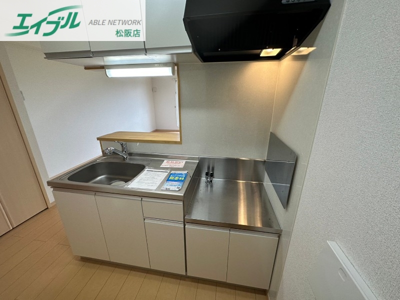 キッチン　同型部屋写真です。