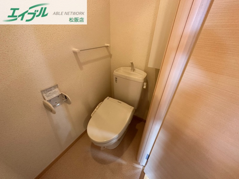 トイレ　同型部屋写真です。