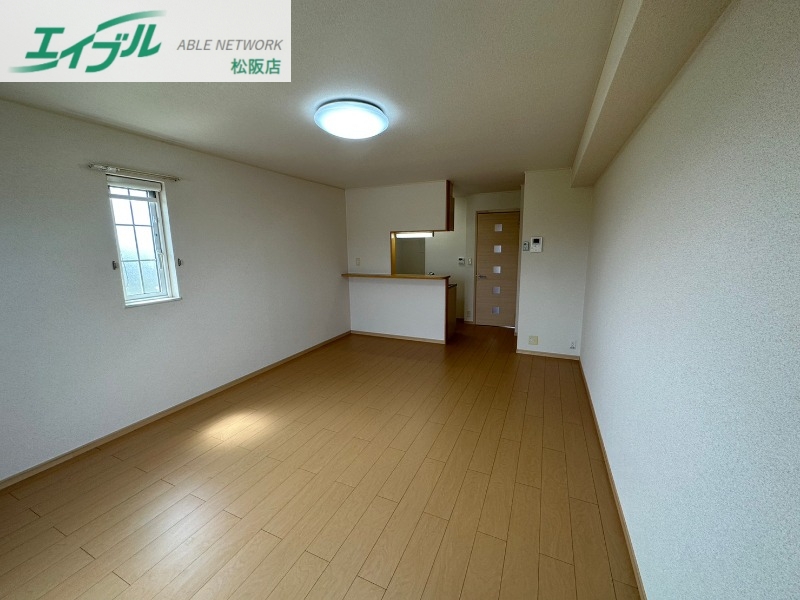 居室・リビング　同型部屋写真です。