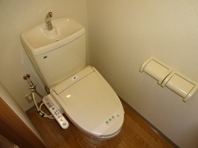 トイレ　シャワー付トイレ