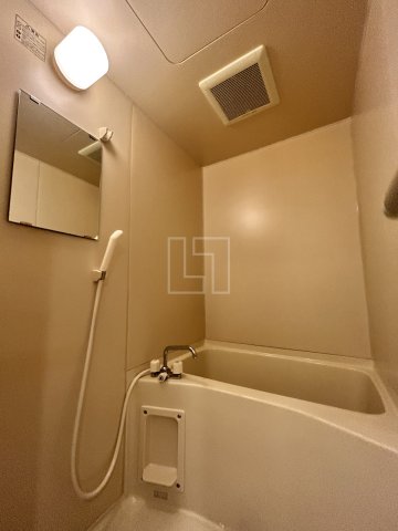 バス・シャワールーム　グラマシー心斎橋東　バスルーム