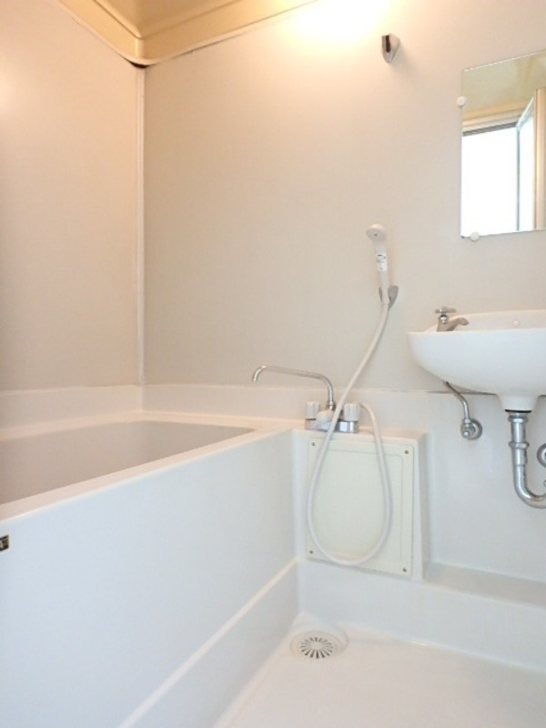 バス・シャワールーム　図面と現状に相違がある場合には現状を優先