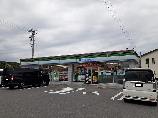 コンビニ　ファミリーマート千代崎店（コンビニ）まで260m