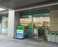 コンビニ　ファミリーマート六本木一丁目店（コンビニ）まで85m