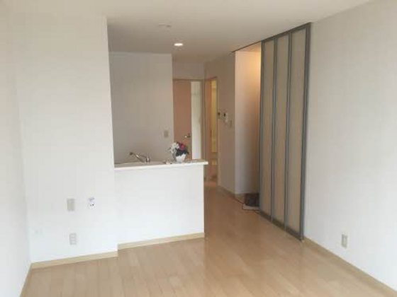 居室・リビング　※他号室の写真です。