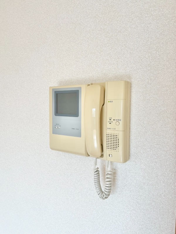 セキュリティ　モニター付きインターホン♪