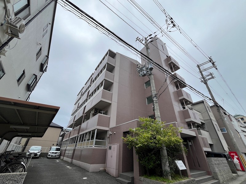 グランドール西岡本の外観写真