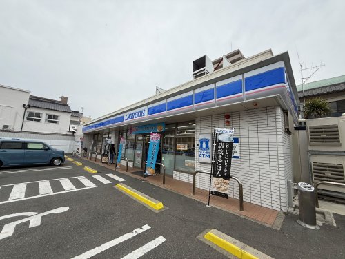 コンビニ　ローソン四日市中部店（コンビニ）まで35m