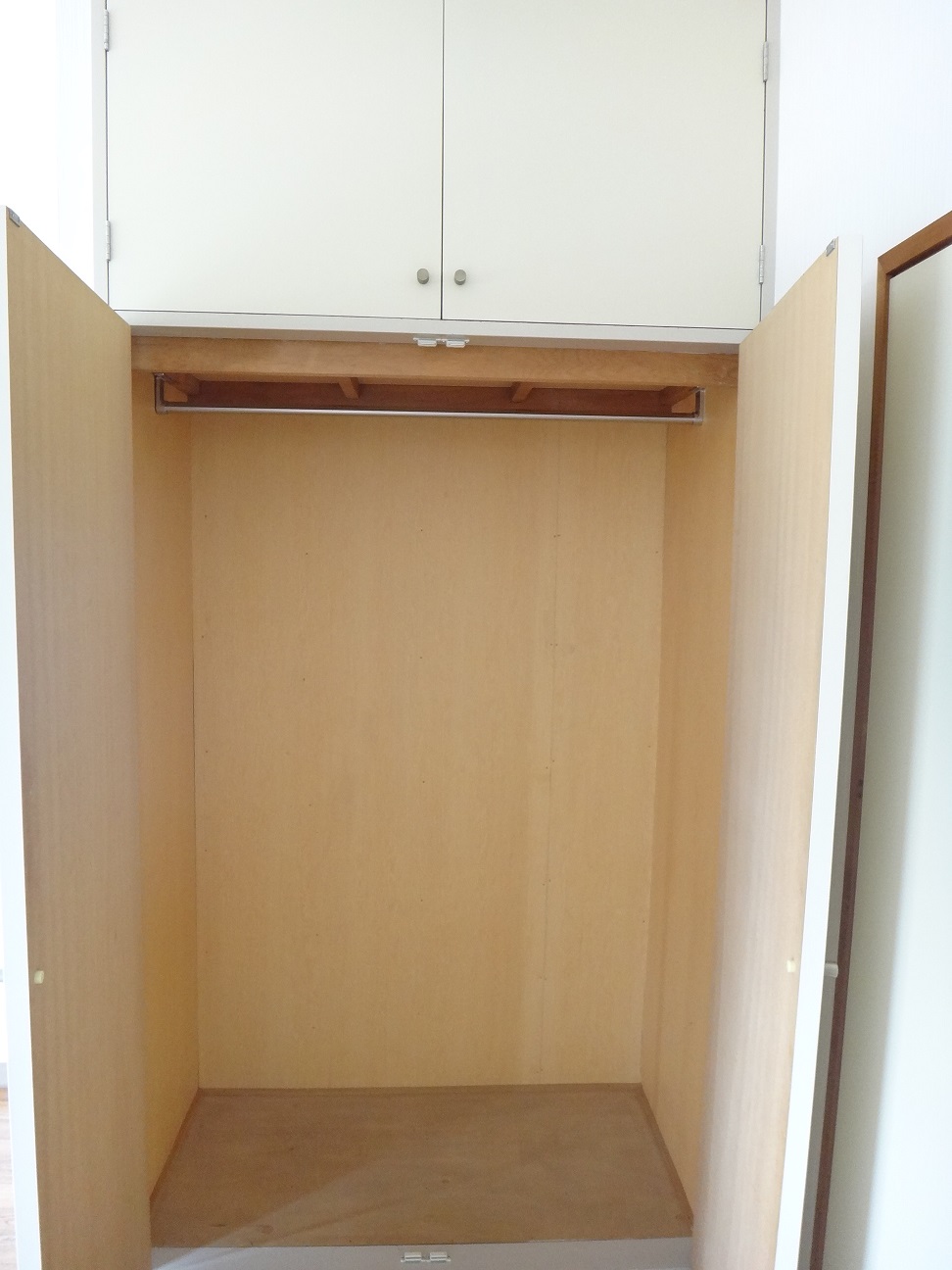 収納　洋間6帖には大きな収納スペース