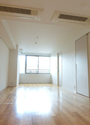 居室・リビング　※別部屋の参考写真です。