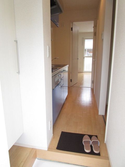 玄関　★玄関からの様子★