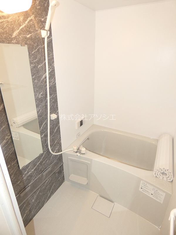 バス・シャワールーム　追い炊き機能付きバスルーム