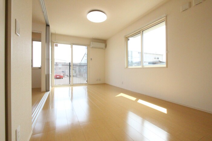 居室・リビング　リビング