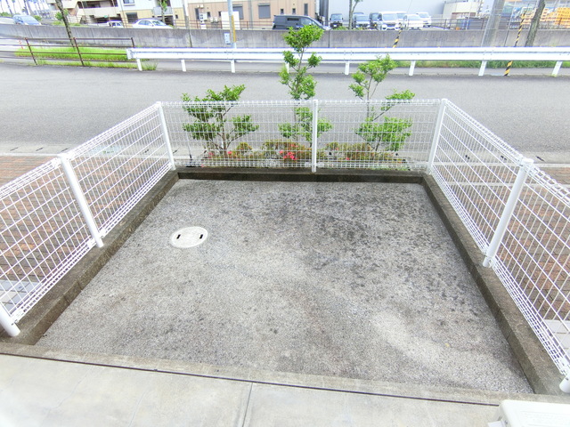 バルコニー　１Ｆは専用庭付き