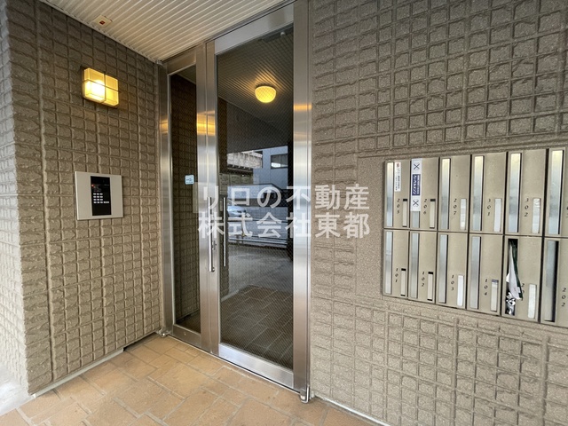 セキュリティ　不審者やセールスなどの侵入を防げるオートロック付！