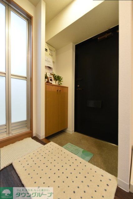玄関　※家具家電小物はイメージです